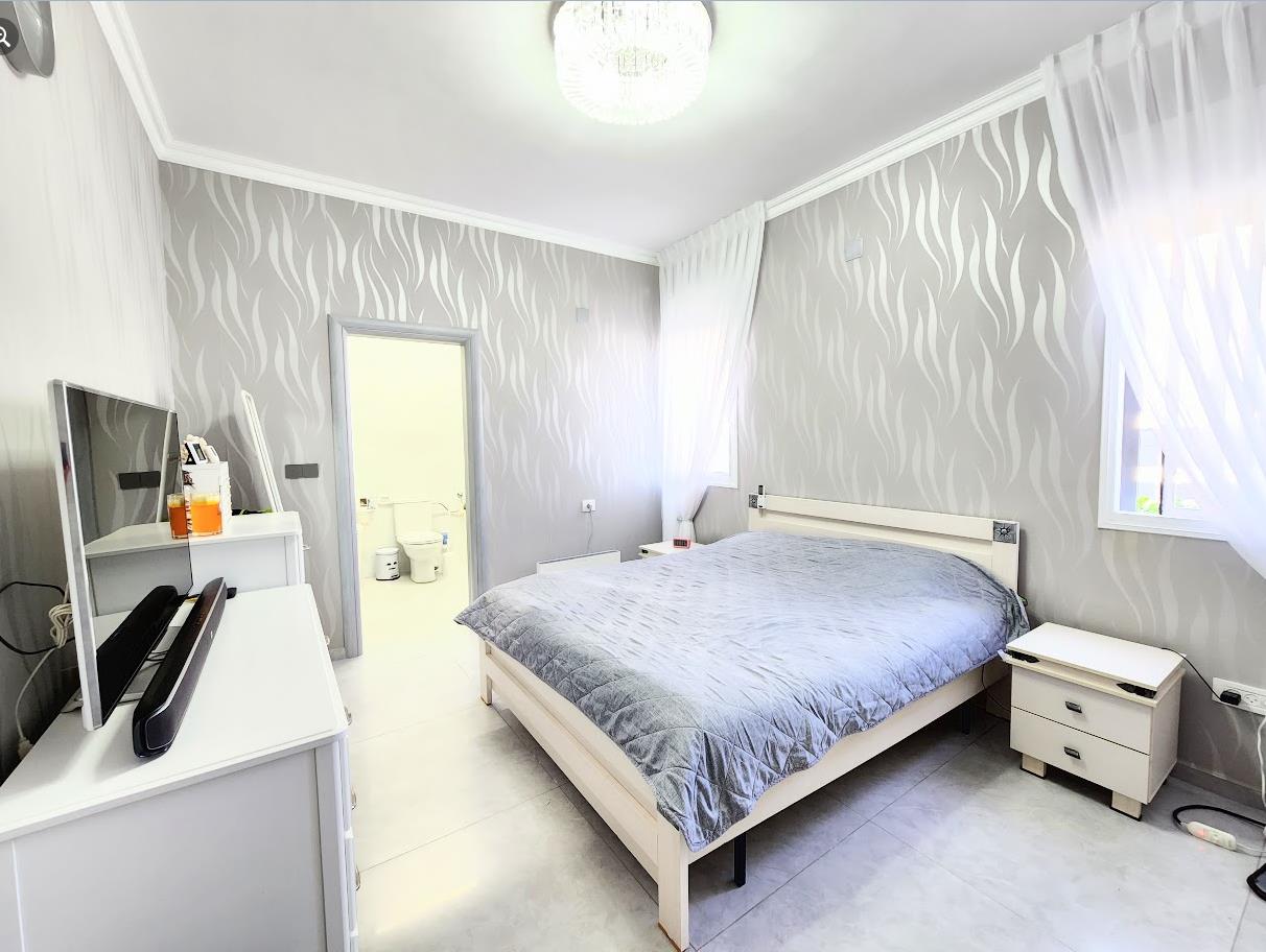 For sale private house/villa in the city Maalot
