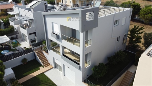 486396 - Maison Individuelle à vendre à Kalyvia Thorikou, 235 m², €600,000