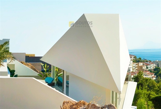 (For Sale) Residential Villa || East Attica/Voula - 355 Sq.m, 2 Bedrooms, 3.700.000€