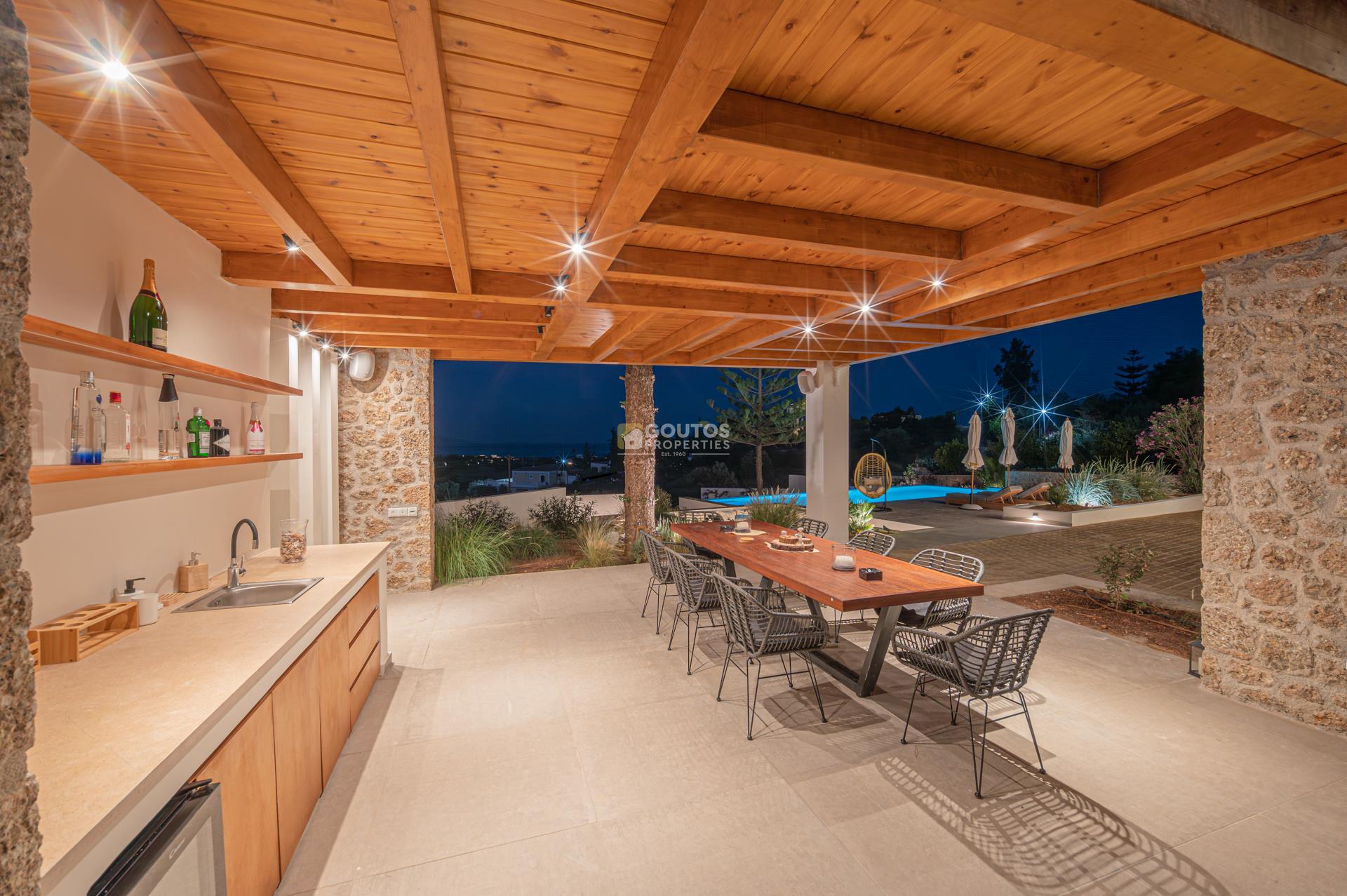 1447968 - Villa zum Verkauf in Petrothalassa, 250 m², €1,200,000