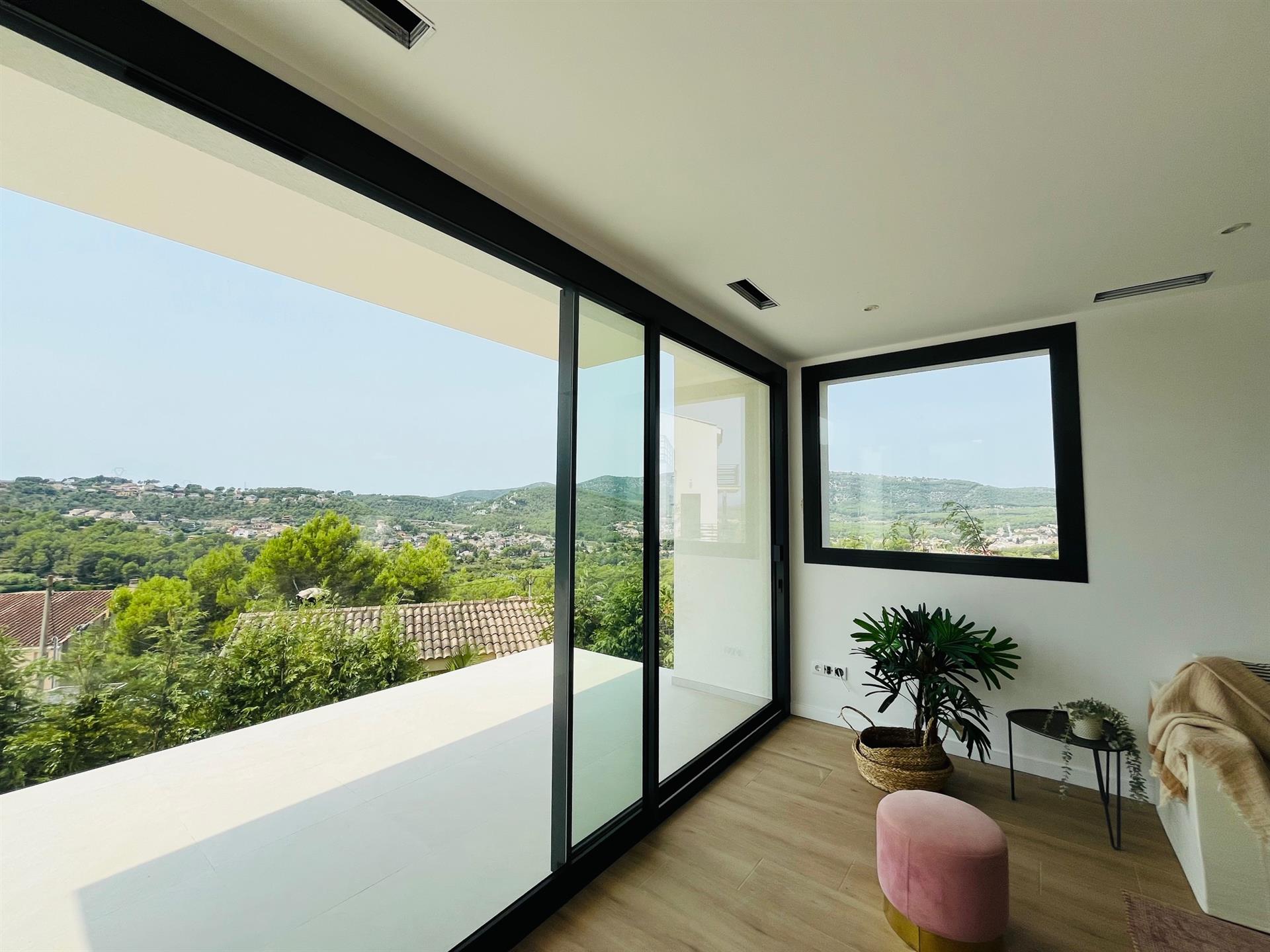 Amazing newly built villa with views of the Garraf Natural Park!