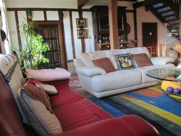 5 ac. Gascon estate/pool/orchard / + 5 guest cottages