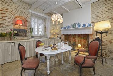 Bed and Breakfast in activity, historic center of Cahors
