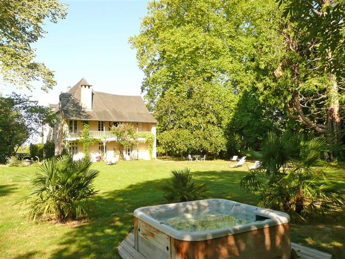Fully renovated,18th century manor house set in 1.6 hectares of land with B & B/gite business