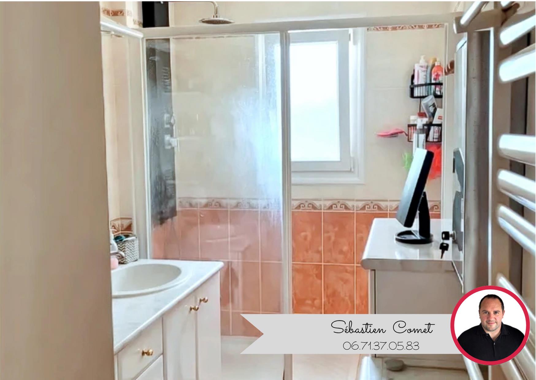Maison 3 chambres sur 1000m2 parcelle piscinable + 60m2 de garage