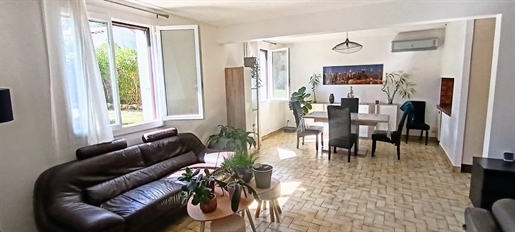 Verkoopt Villa Gelijkvloers 2 slaapkamers bijgebouw tuin garage terras op het zuiden in Aspiran