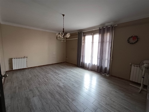 Sell 3-room apartment, 2 bedrooms, with air conditioning and balcony in Béziers