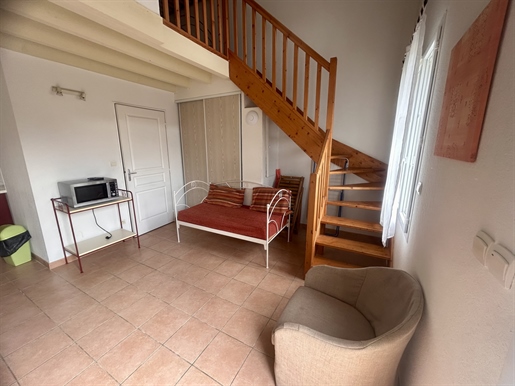 Pretty 35m2 duplex in a residence with swimming pool in Gallargues-le-Montueux
