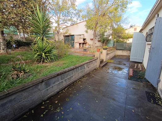 Sells house with 3 bedrooms near the center of Béziers villa with garden and large garage