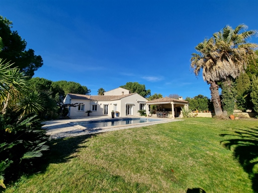 Exceptional villa, exceptional property, large plot, swimming pool, garage 190m2 of living space, 2