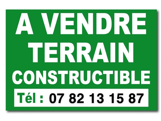 Building plot of 700m2 ideally located in Saint-Aunes