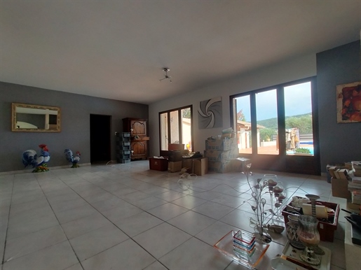 Sell magnificent property, T5 villa of 273m2, outbuilding, sauna, land of 2,800 m2 Clermont l'Héraul