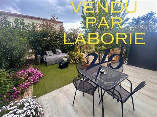 Sale - Duplex 3 rooms 37m2 in residence with swimming pool in Gallargues-le-Montueux