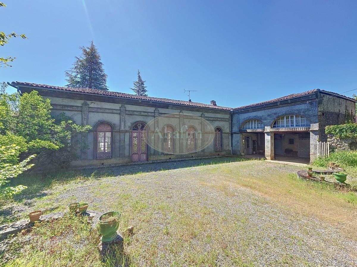 Manor House 1880 and Gite
