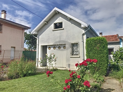 Two Bungalows Tarbes South