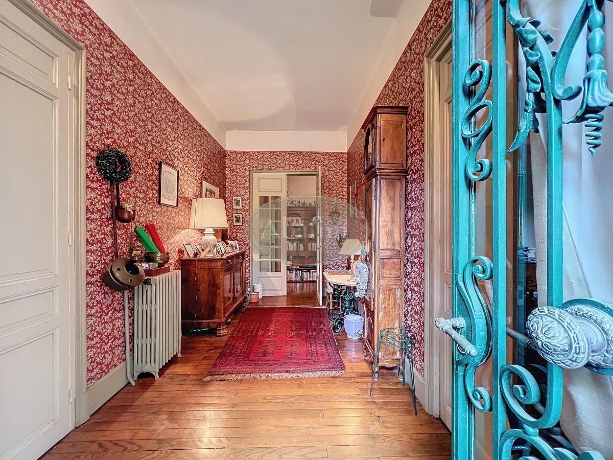 Beautiful Villa w/Gite Castres