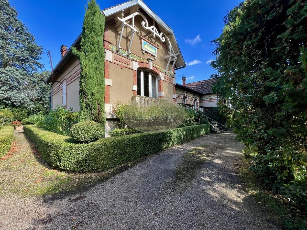 Beautiful Villa w/Gite Castres