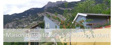 Hautes Alpes-Villa sastavljena od dvije stambene zgrade.