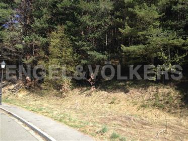 Plot of 601m2 with beautiful views in Anyós