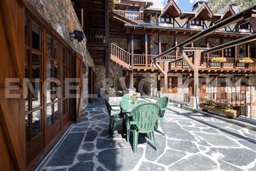 Andorran house duplex with 4 rooms and terrace.