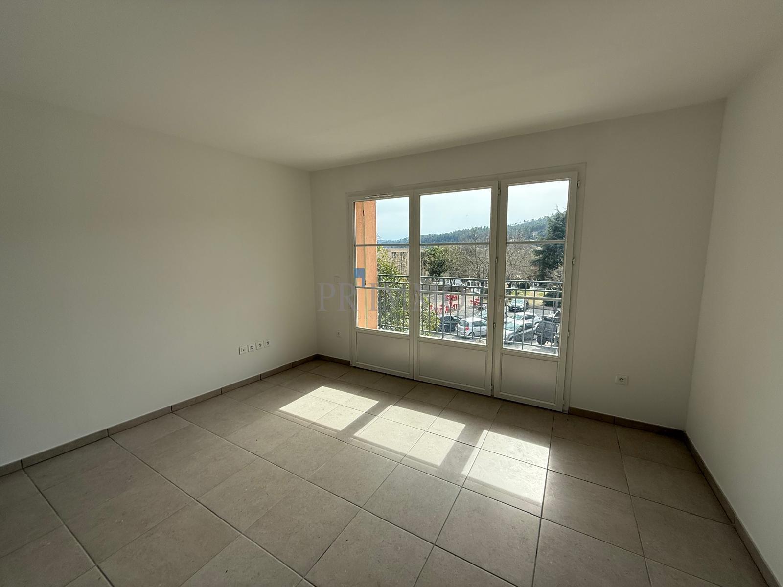 In Taradeau, new apartment for sale by Rêve de Sud