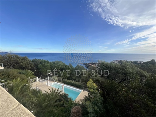 Villa with panoramic sea view - 320 sqm