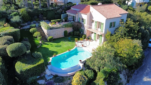 Villa Provençale vue mer Les Issambres