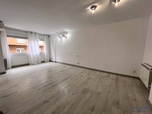 Köp: Lägenhet (17220)