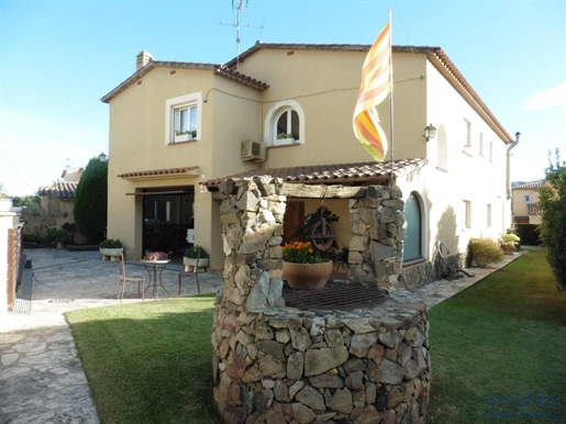 Casa unifamiliar en venta en Santa Cristina d'Aro