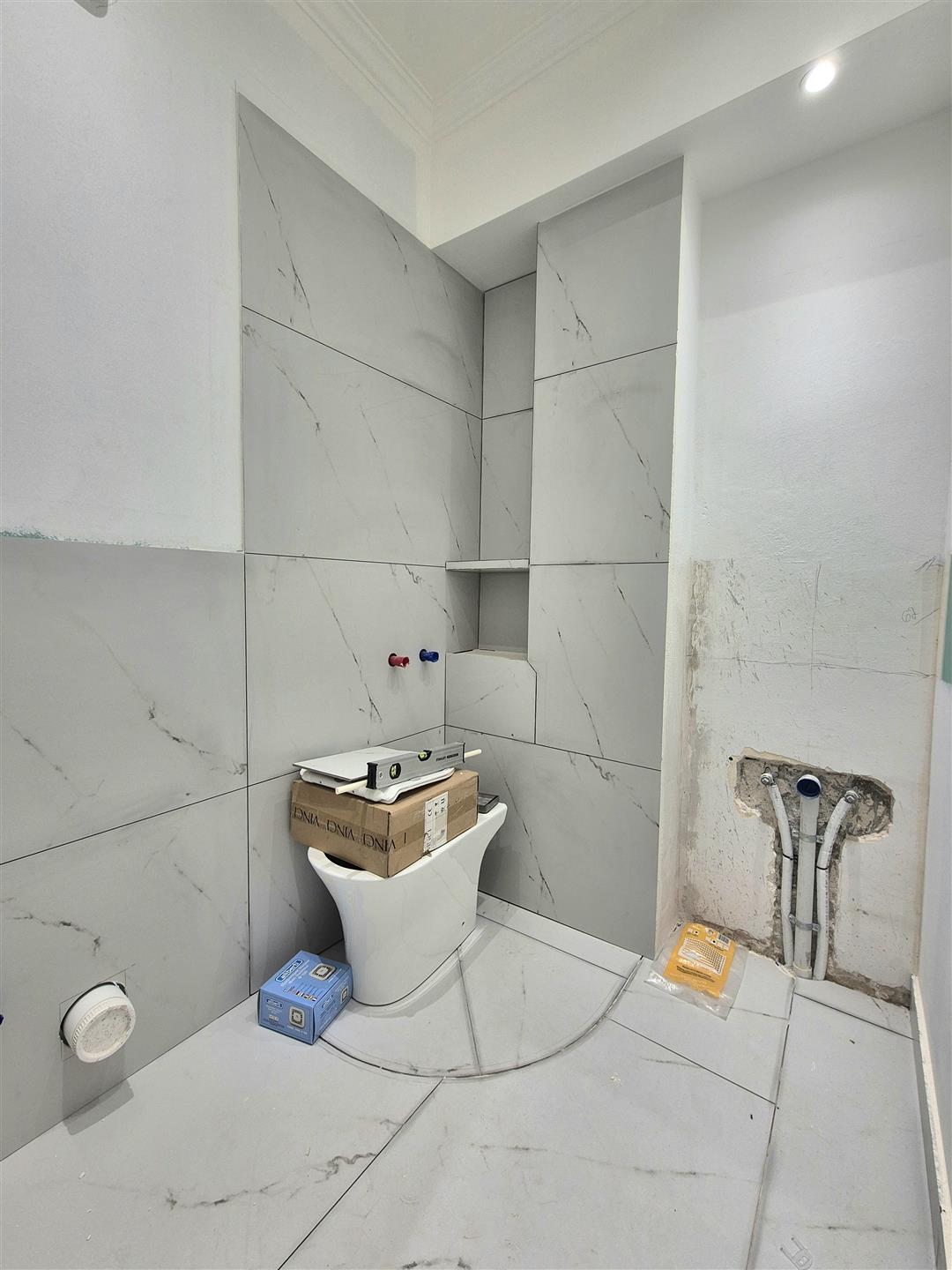 Totalmente renovado w / patio trasero privado