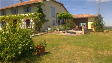 12 room-farm (renovated, 200m2) with  23,5 hectares & panoramic top-hill view (Pyrenees)
