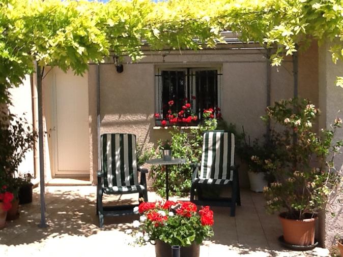 3/4 bedroom Bungalow with pool near Carcassonne, Limoux & Mirepoix