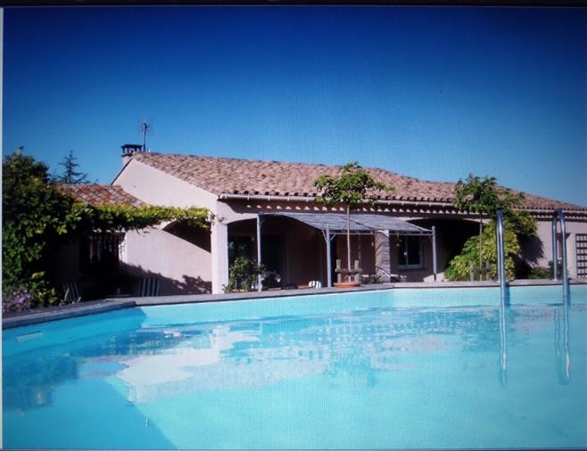 3/4 bedroom Bungalow with pool near Carcassonne, Limoux & Mirepoix