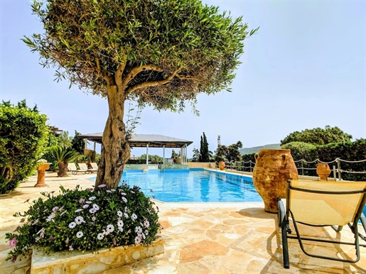 Villa de luxe à vendre à Lagonisi, vue imprenable sur la mer,