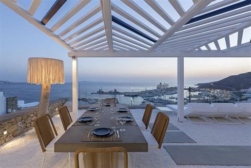 Amazing 1058m² villa with swimming pool in Mykonos. Has 5 bedrooms, 3 bathrooms, 5 toilets, a kitche