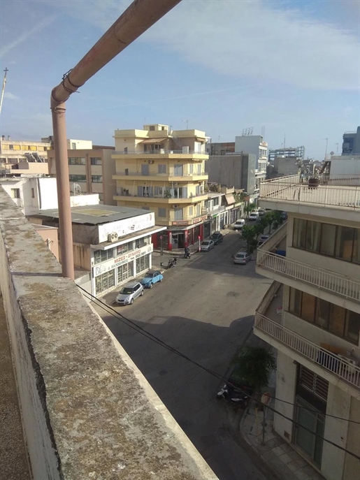 Building for sale in Akadimia Platonos, 15 min from Acropolis. Acropolis view from the terrace!
