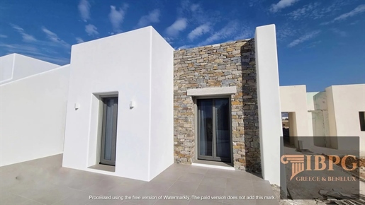 Prächtige Luxusvilla (Touristenresidenz), kürzlich in Paros gebaut, 5 Minuten von Ambelas Sandy ent