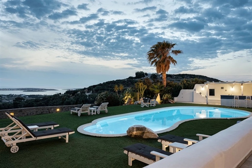 Indrukwekkende luxe villa in Paros.