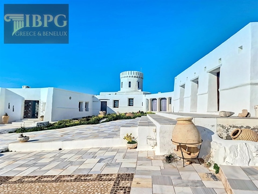 Impressive Villa in Paros 600sqm with sea view!