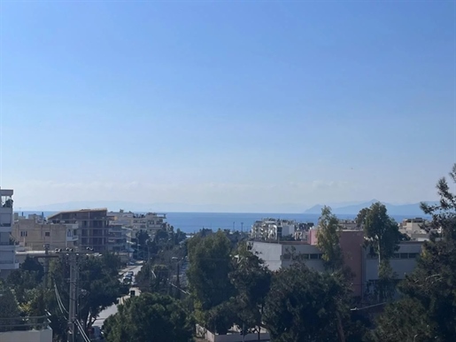 Ρετιρέ διαμέρισμα προς πώληση στη Γλυφάδα με θέα θάλασσα