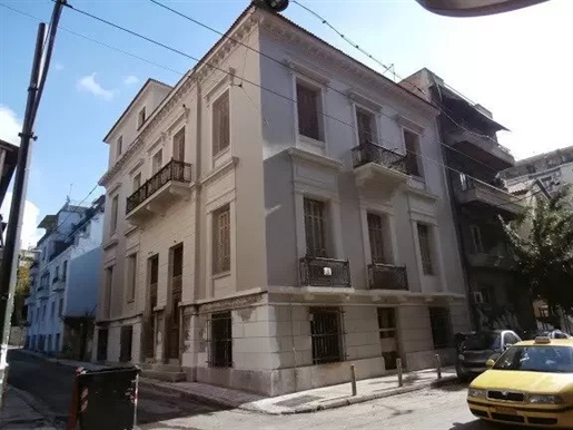Immeuble de style classique à vendre à Mousio,Athènes