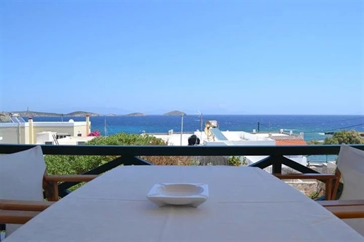 Syros, luxury detached house of 318 sq.m, built with a traditional style, in 2005.4 bedrooms,4 luxur