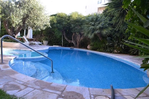 Luxury Villa in Glyfada with Pool and Garden