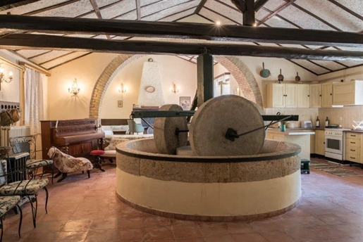 Villa of 600 sqm in Corfu.