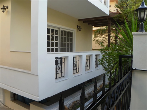 For sale maisonette 230 sq.m. In Nea Kifissia. 25 minutes from the airport. 25 minutes from the Stav