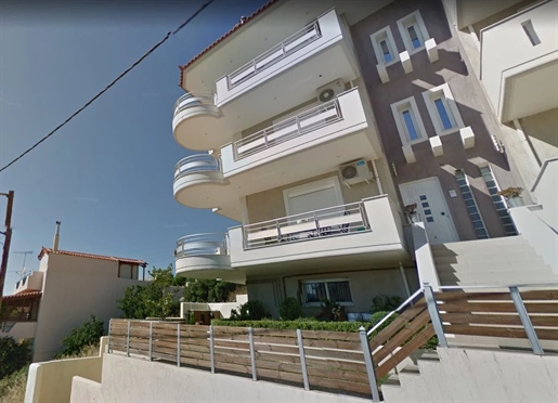Building in Chalkida with 3 apartments.