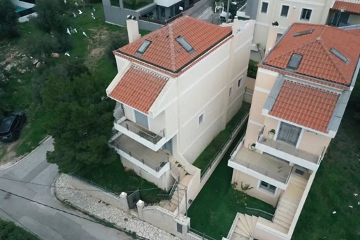 Maison ou villa indépendante, 203 m². Chalandri