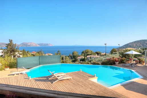 Magnificent Villa in Athenian Riviera