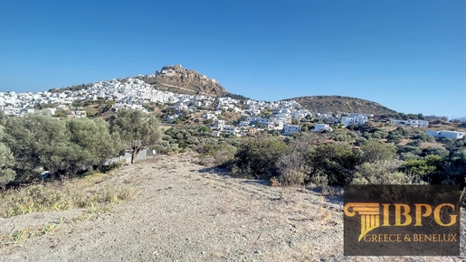 Perceel van 4.000 m² met oude traditionele stenen huizen in het Atspas-gebied van het eiland Skyros