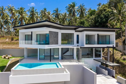 Luxury 4 bedroom villa with stunning sea view over the Gulf of Thailand